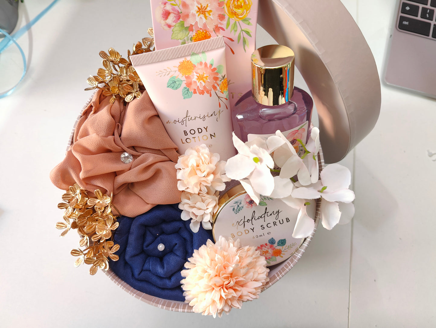 Pamper Hamper Mothers Day Spa Hijab Gift box