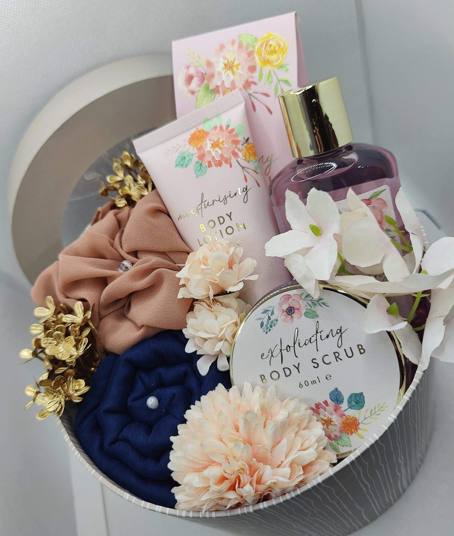 Pamper Hamper Mothers Day Spa Hijab Gift box