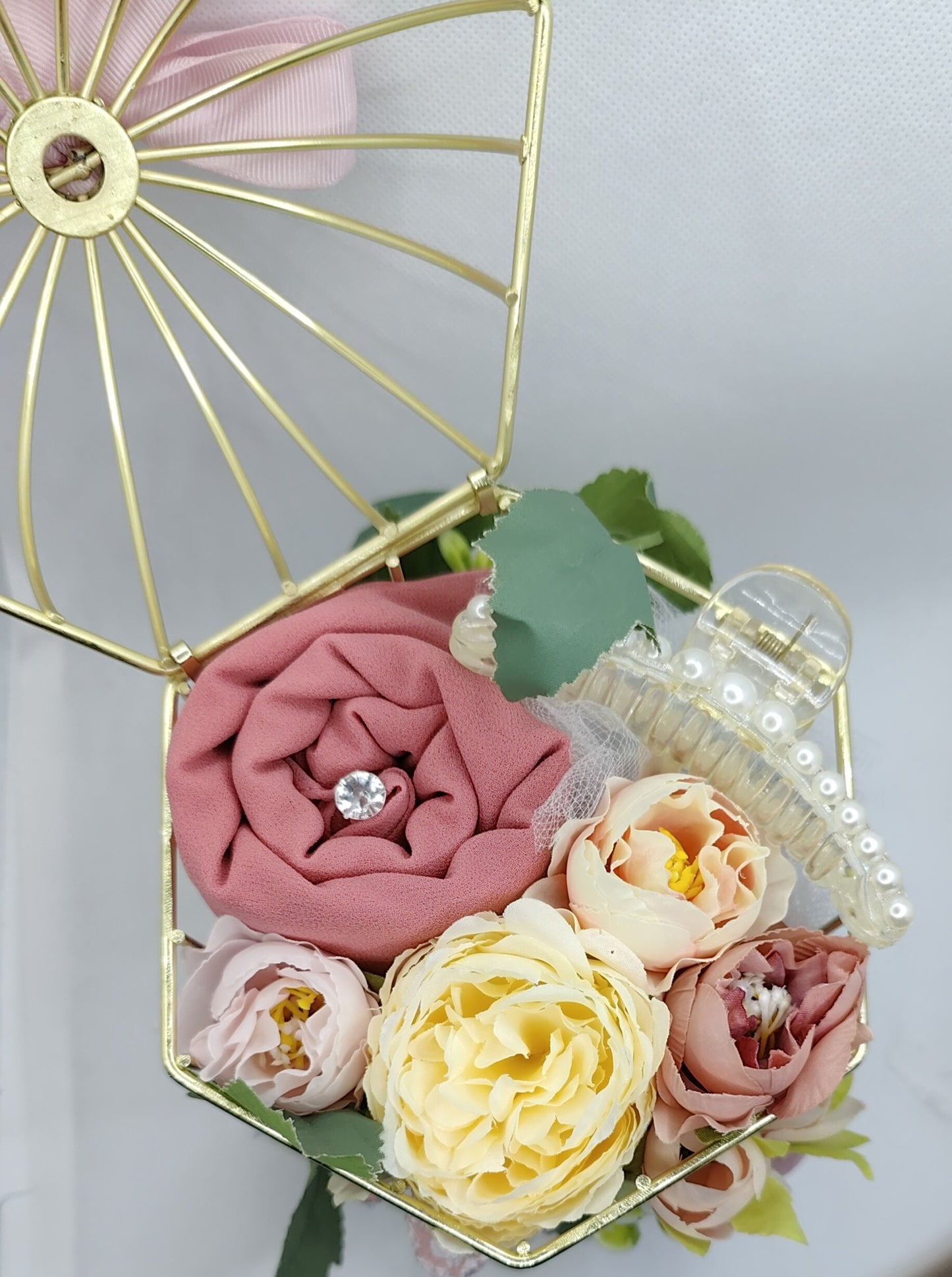 Gold Metal Birdcage Hijab Gift Bouquet Preset