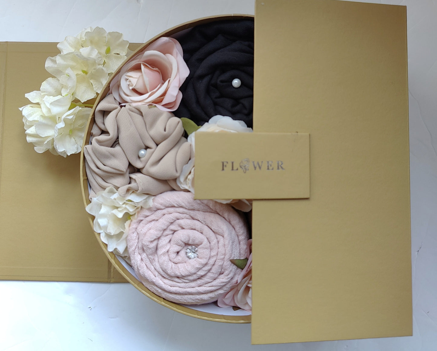 Pandora's Nude Hijab Gift Box Preset