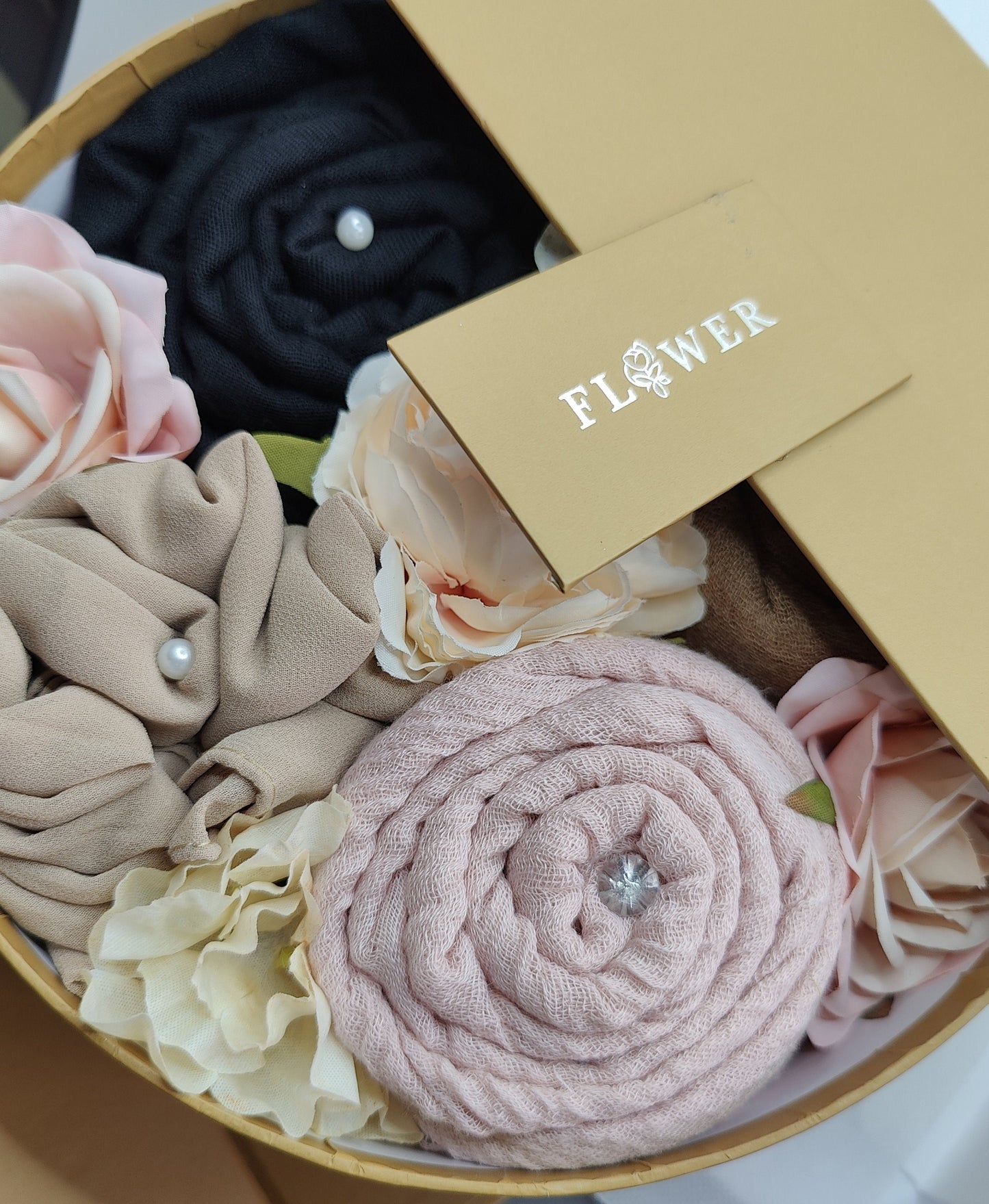 Pandora's Nude Hijab Gift Box Preset