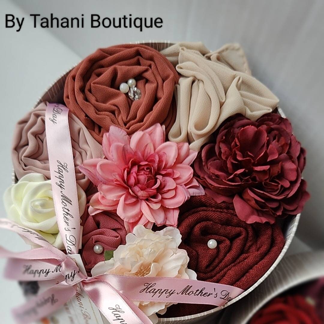 Radiance Hijab Gift Bouquet Preset