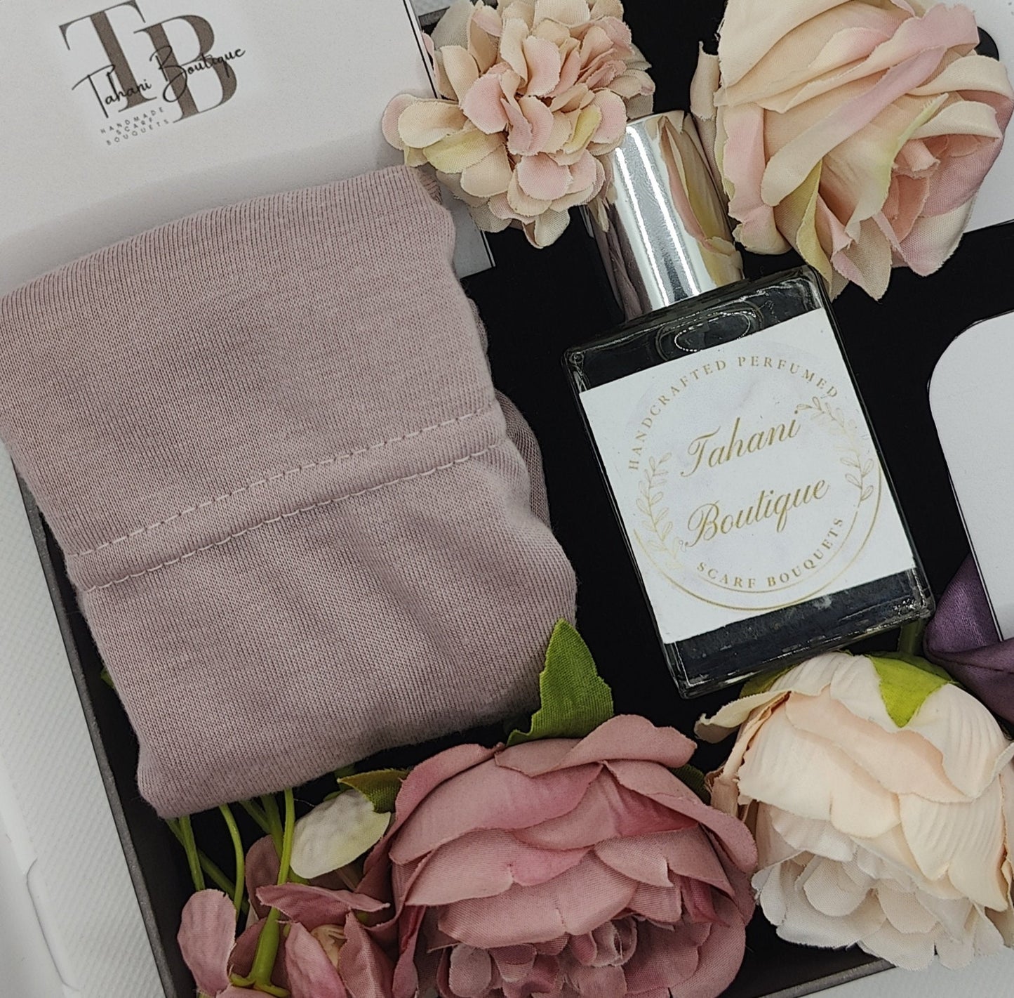 Hijab Accessorize Perfume Gift Box
