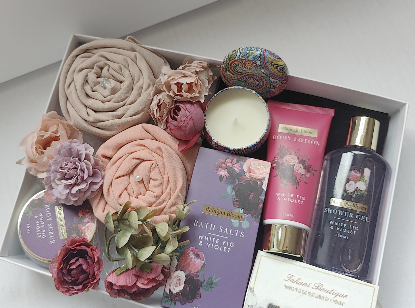 Pamper Care Hijab Gift Collection Preset