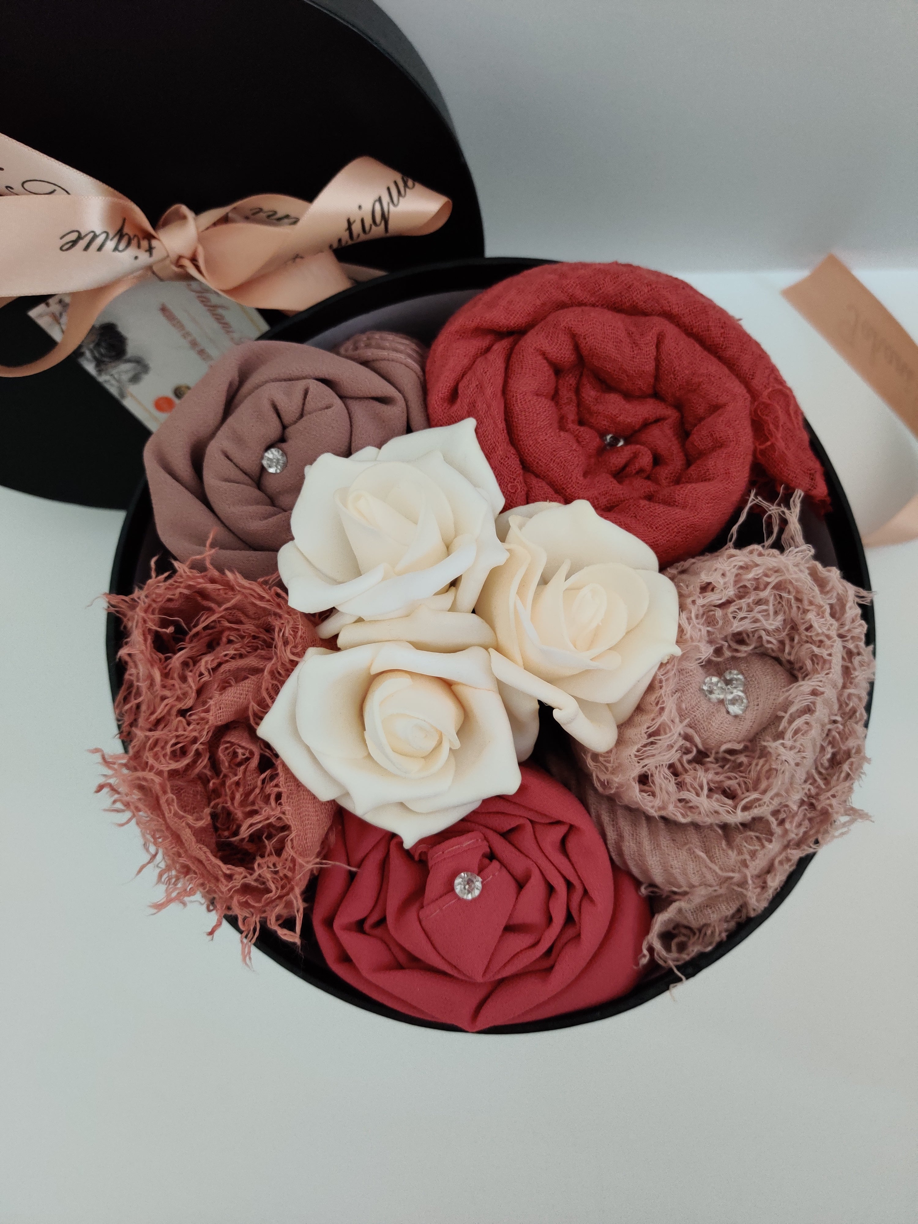 Sunset Hijab Gift Bouquet Preset