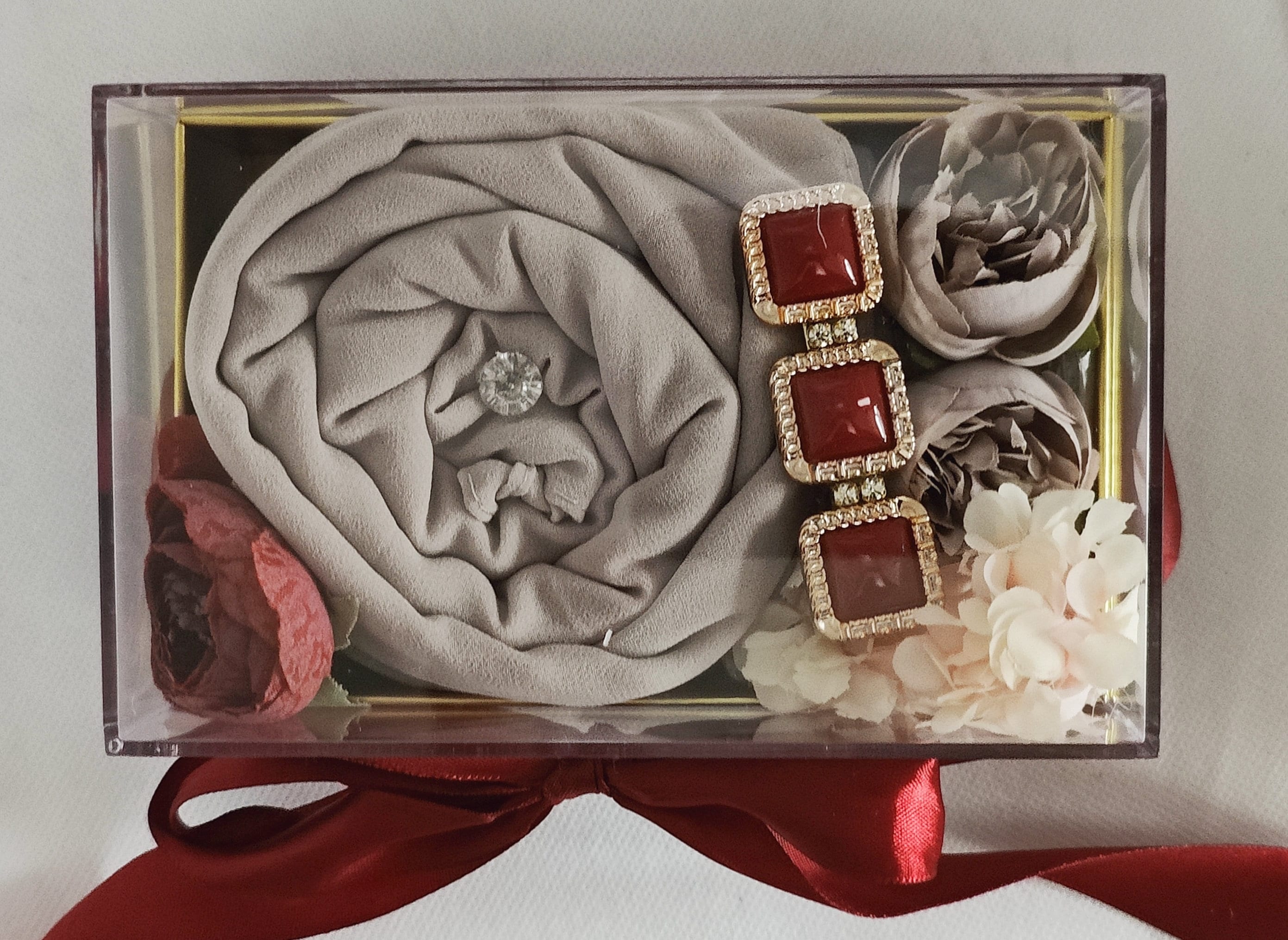 Clear Lid Velvet Hijab Gift Box with Scented Flowers, Personalised Customised, Hair Accessories, Luxury Package
