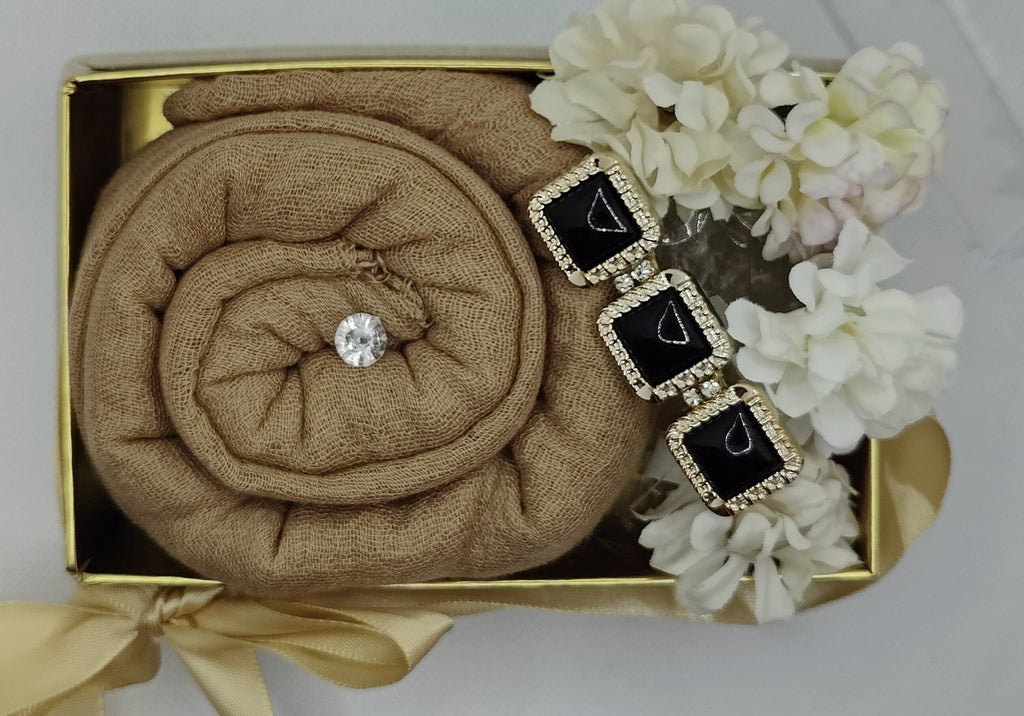 Clear Lid Velvet Hijab Gift Box with Scented Flowers, Personalised Customised, Hair Accessories, Luxury Package