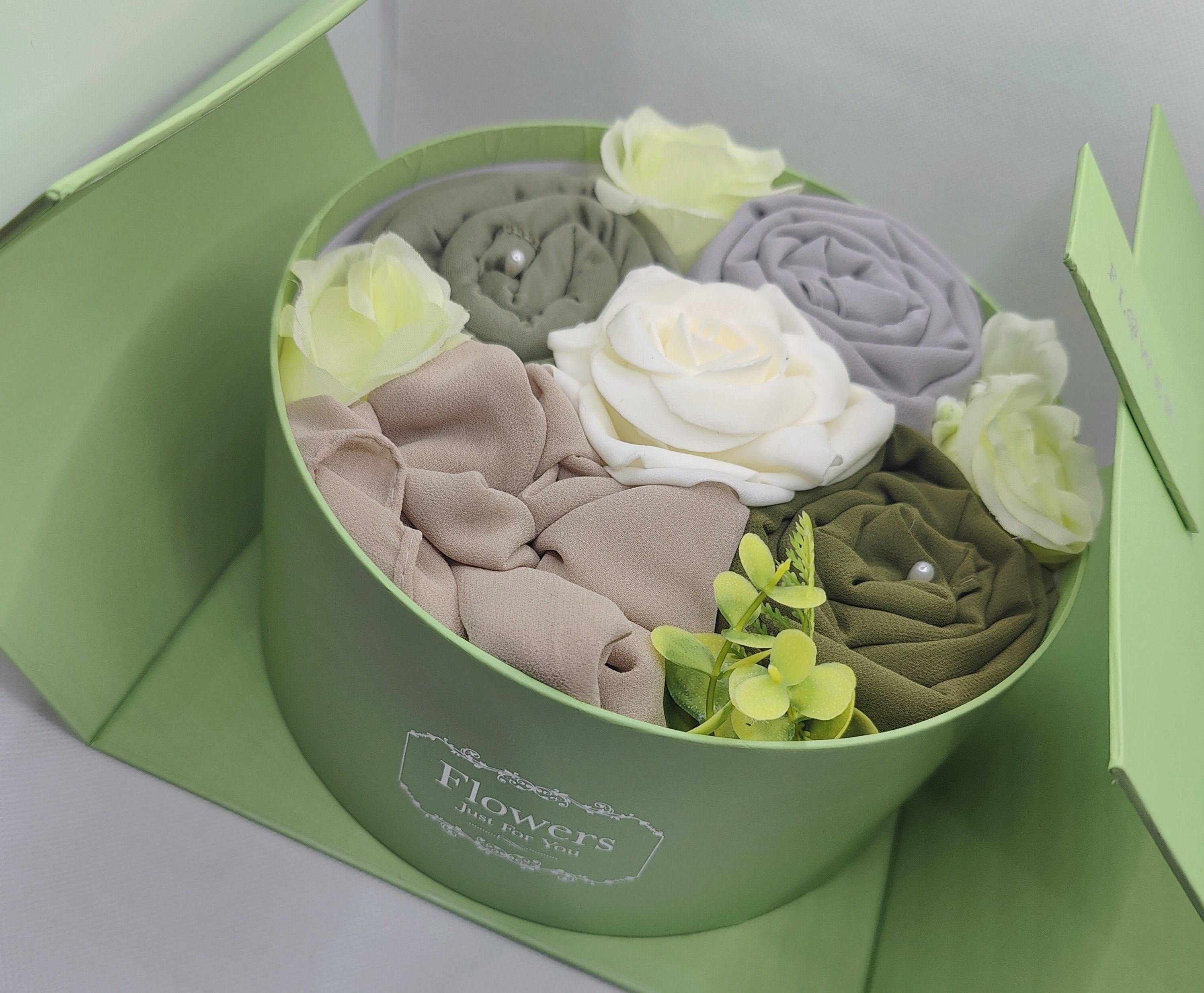 Pandora's Sage Green Hijab Gift Bouquet