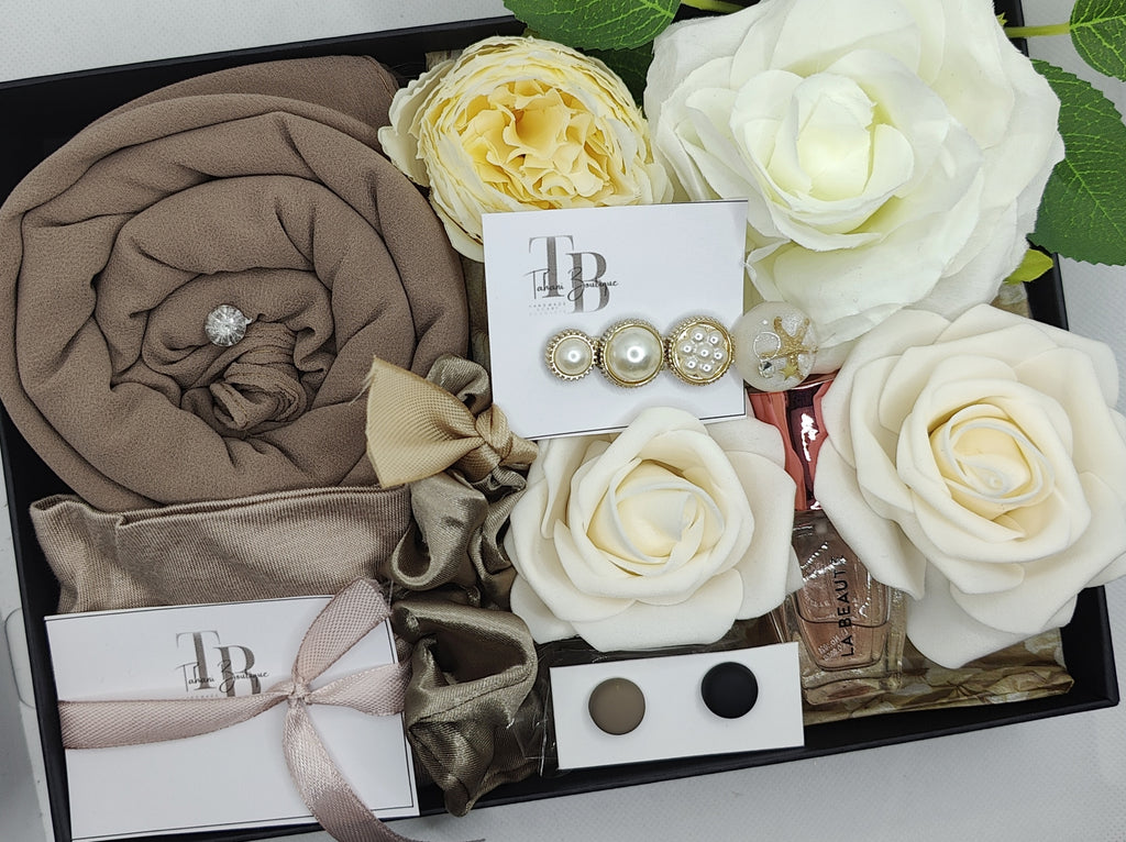 Hijab Starter Gift Set – Modesty Essentials with Pins & Cap