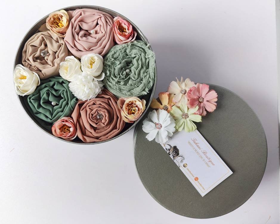 Spring Pastel Scented Hijab Gift Bouquet Preset