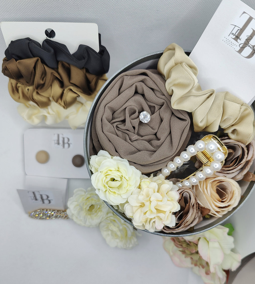 Glamour Chic Hijab Gift Bouquet
