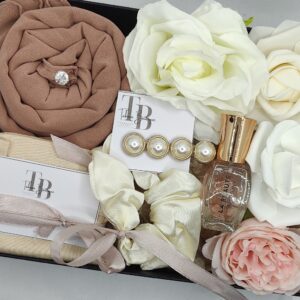 Hijab Starter Gift Set – Modesty Essentials with Pins & Cap